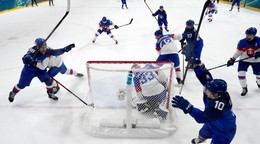 Momentka zo zápasu Taliansko - Slovensko na ZOH 2026.