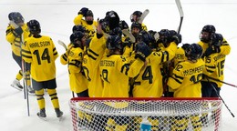 Švédky oslavujú postup do semifinále.