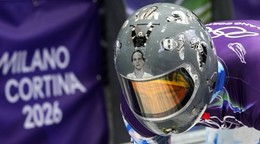 Ukrajinský skeletonista Vladislav Heraskevič má prilbu s vyobrazenými ukrajinskými športovcami, ktorí padli vo vojne s Ruskom.