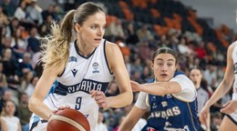Na snímke zľava Terézia Páleniková (Slovensko) a Ioanna Kiprianouová (Cyprus).