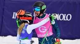 Slovenská paralpská lyžiarka Alexandra Rexová s navádzačom Matúšom Ďurišom (vpravo)