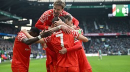 Mainz oslavuje gól. 