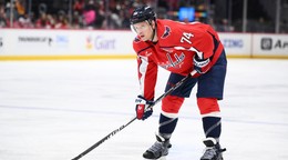 John Carlson odohral v drese Washingtonu celú doterajšiu kariéru. 