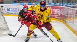 Zľava Adrián Valigura (Prešov), Matúš Hlaváč (Trenčín)