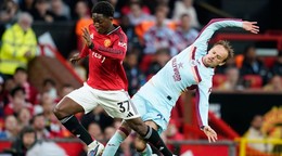 Kobbie Mainoo v drese Manchestru United.