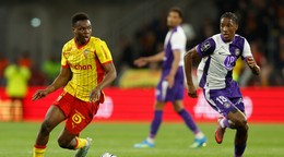 Momentka zo zápasu Toulouse a Racing Lens.
