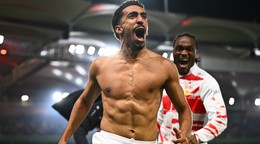 Tiago Tomas oslavuje víťazný gól Stuttgartu.