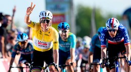 Tadej Pogačar sa stal víťazom 2. etapy Okolo Romandie 2026. 