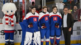 Na snímke zľava traja najlepší hráči Slovenska na turnaji Samuel Hrenák, Adam Goljer a Timothy Kazda.