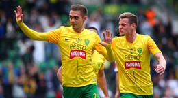Na snímke zľava Michal Faško a Patrik Iľko (obaja Žilina) sa radujú z gólu počas finále Slovnaft Cupu.