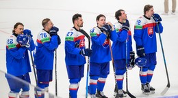 Zľava Kristián Pospíšil, Martin Pospíšil a Marek Hrivík po zápase proti Kanade.