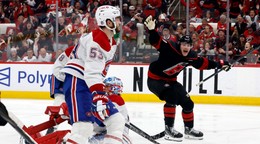 Momentka zo zápasu Carolina - Montreal vo finále Východnej konferencie NHL.