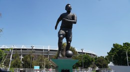 Socha Pelého v Guadalajare