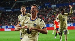 Robert Lewandowski oslavuje gól.