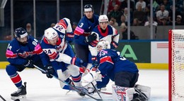 Fotka zo zápasu Veľká Británia - USA na MS v hokeji 2026.