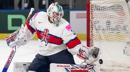 Brankár Veľkej Británie Ben Bowns v zápase s Nemeckom na MS v hokeji 2026.