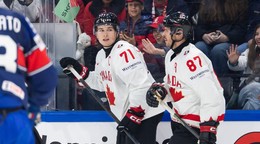 Macklin Celebrini a Sidney Crosby.