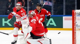 Fotka zo zápasu Kanada - Dánsko na MS v hokeji 2026.