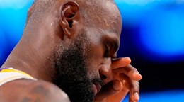 Hráč Los Angeles Lakers LeBron James po prehre s Oklahomou City Thunder. 