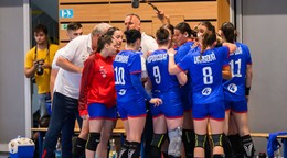 Na snímke slovenký tím počas prípravného zápasu v hádzanej žien Slovensko - Turecko v Dunajskej Strede.