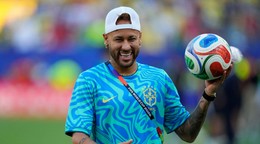Brazílčan Neymar (10).