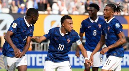 Kylian Mbappé oslavuje gól v zápase šestnásťfinále Francúzsko - Švédsko na MS 2026.