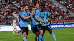 Na snímke zľava Kevin Wimmer (Slovan), Andraž Šporar (Slovan) a Alasana Yirajang (Slovan) sa tešia z gólu počas prvého zápasu 2. predkola Ligy majstrov FC Iberia 1999 Tbilisi - ŠK Slovan Bratislava.