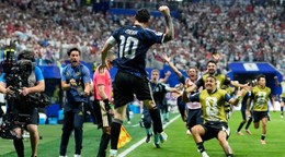 Futbalisti Argentíny oslavujú gól na MS 2026.