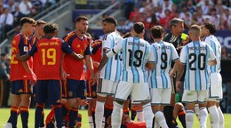 Momentka z finále MS 2026 medzi Španielskom a Argentínou.