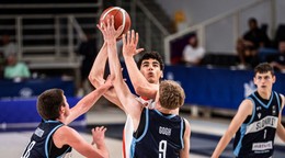 Momentka zo zápasu Slovensko - Turecko na ME v basketbale do 18 rokov 2026. 