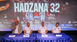 Zľava prezident Slovenského zväzu hádzanej Jaroslav Holeša, Ľuboš Hudák, Jan Filip a predseda Trénersko-metodickej komisie SZH Pavol Streicher.