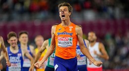 Holanďan Stefan Nillessen víťazí v behu na 1500 m na ME v atletike 2026.