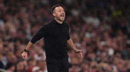 Tréner Tottenhamu Hotspur Roberto De Zerbi.