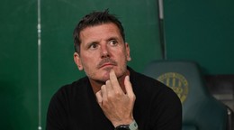 Tréner Balázs Borbély z Ferencvárosu Budapešť pred začiatkom zápasu 3. predkola Európskej ligy Ferencváros Budapešť - Górnik Zabrze.