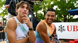 Armand Duplantis a Emmanuil Karalis.