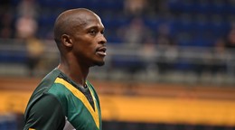 Diaľkar z Južnej Afriky Luvo Manyonga.