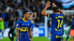 Futbalisti Deportivo Alavés oslavujú gól.