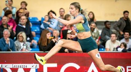 Emma Zapletalová počas behu na 400 m cez prekážky na mítingu Diamantovej ligy v Lausanne 2026.