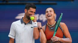 Novak Djokovič a Aryna Sabalenková. 