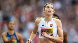 Slovenská atlétka Emma Zapletalová v cieli vo finále v behu na 400 m cez prekážky na premiérových Ultimatívnych majstrovstvách sveta v atletike.