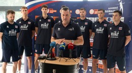Prezident Slovenskej volejbalovej federácie (SVF) Marek Rojko počas tlačovej konferencie pred odchodom na ME vo volejbale mužov.