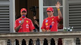Lewis Hamilton a Charles Leclerc