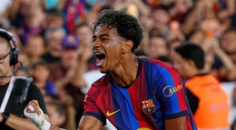 Futbalista Barcelony Lamine Yamal.