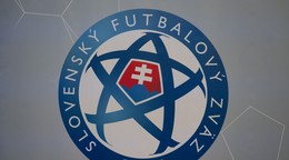 Na snímke logo Slovenského futbalového zväzu počas Konferencie SFZ.