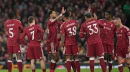 Hráči Liverpoolu počas penált.