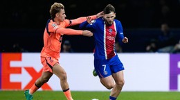 Chviča Kvaracchelija proti Barcelone.