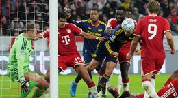 Momentka zo zápasu Bayern - Arsenal.