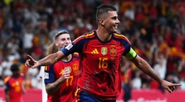 Rodri oslavuje gól do siete Česka.