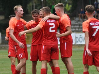 TIPOS III. LIGA ZÁPAD – Veľkolepý obrat Malaciek, šesťbodový triumf Bánovej a nový líder