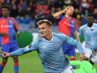 Jurij Medveděv sa teší z gólu v zápase FC Bazilej - ŠK Slovan Bratislava.